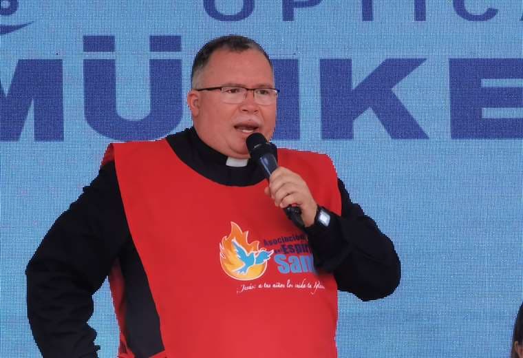 Padre Sergio se somete a exámenes médicos, pero está bien de salud
