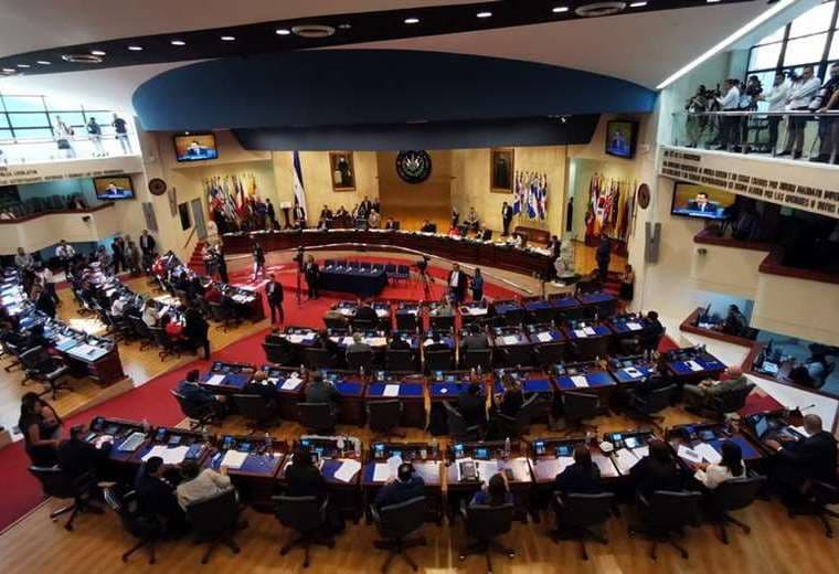 Congreso salvadoreño aprueba impuesto a organizaciones no gubernamentales