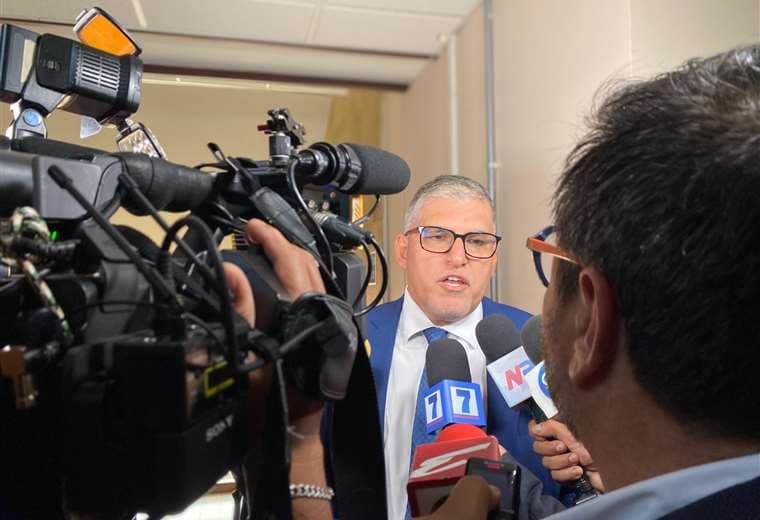 Caso "Pista Oscura": Exministro Mauricio Batalla valora recurso contra su detención