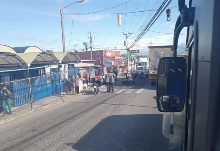 Adulta mayor y niña están graves tras ser atropelladas por motociclista en Desamparados