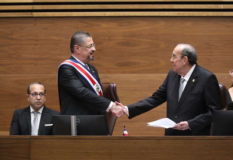 Rodrigo Chaves retira proyecto de jornadas 4/3 de agenda del Congreso