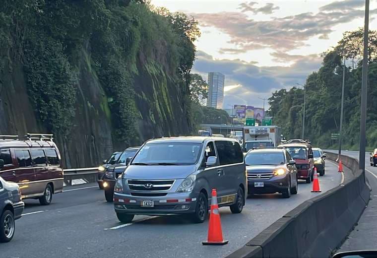 Largas presas en Ruta 27 por accidente en el que murió motociclista