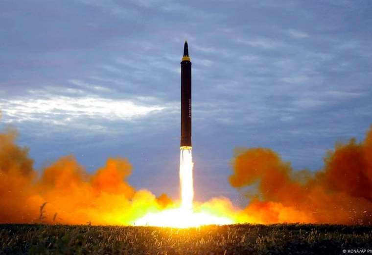 ¿Cuántos países poseen armas nucleares en 2025, y cuáles son?