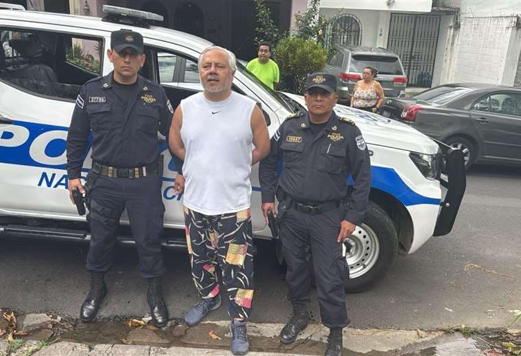 Arrestan en El Salvador a Enrique Anaya, abogado constitucionalista crítico de Bukele, por presunto lavado de dinero