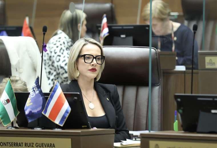 "Parece que están drogados": Fuertes críticas de diputados al Gobierno por retiro de 4/3