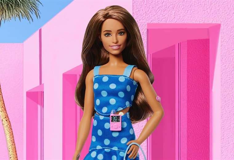 Mattel lanza una muñeca Barbie con diabetes