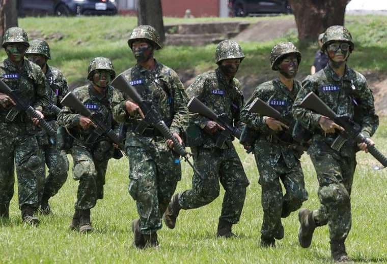 Taiwán inicia maniobras militares frente a amenaza de China